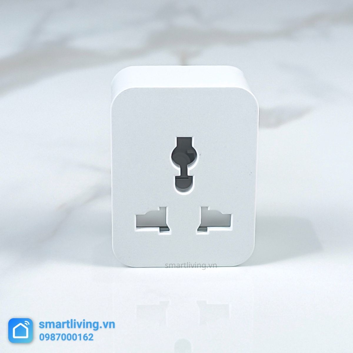 Ổ cắm đơn Tuya Wifi đo điện tiêu thụ chính diện
